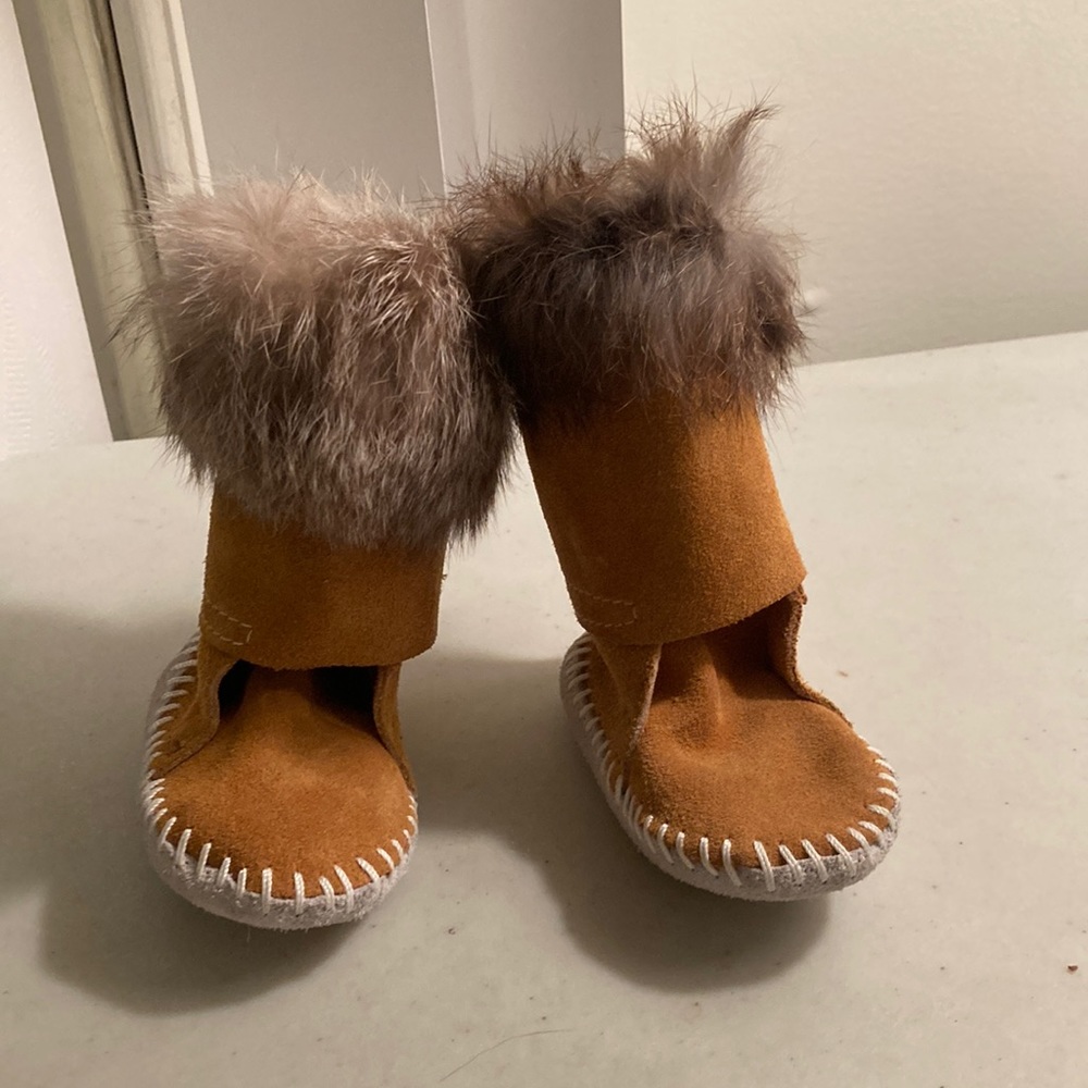 Taos baby leather suede boots with fur trim